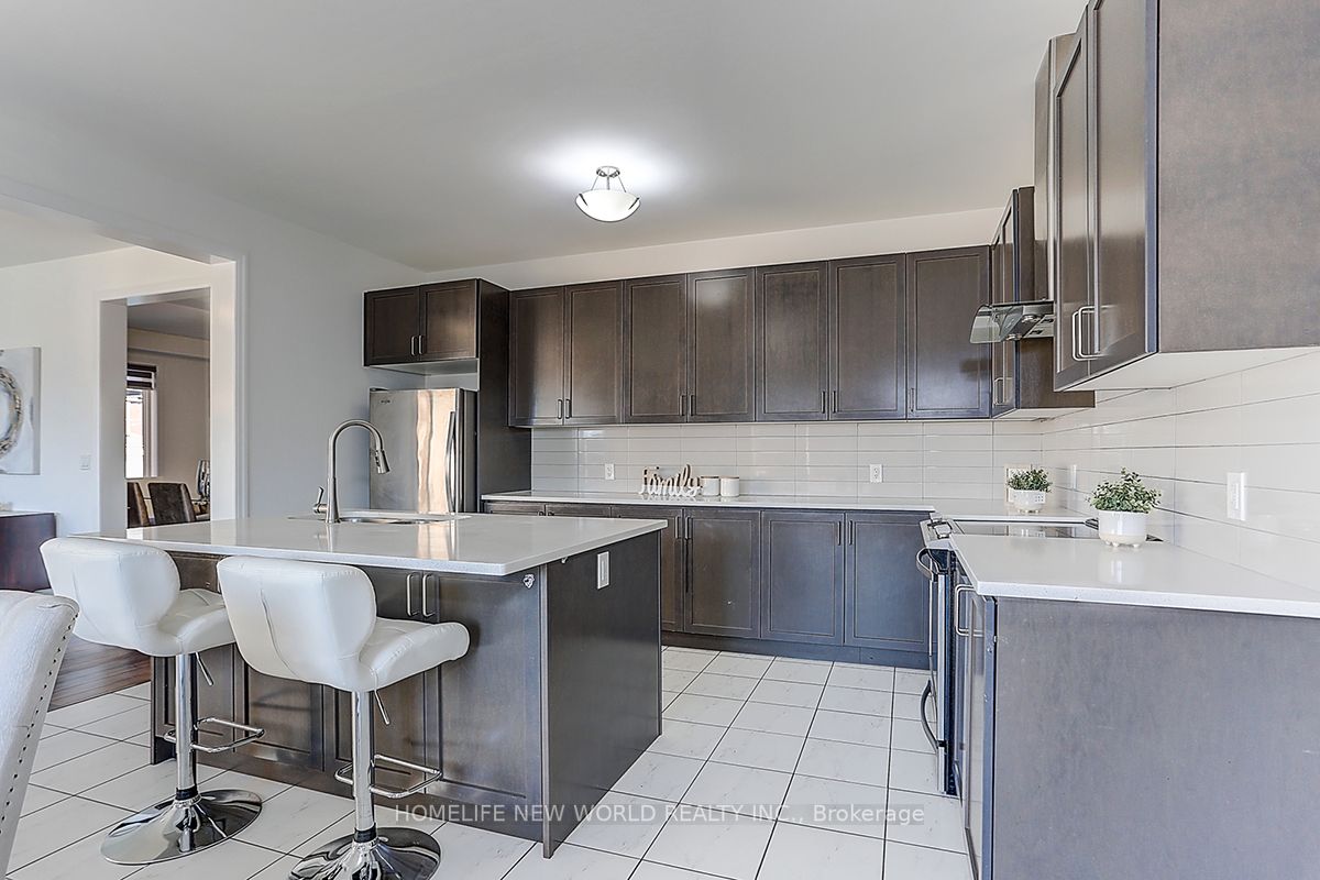 6 Acacia Crt