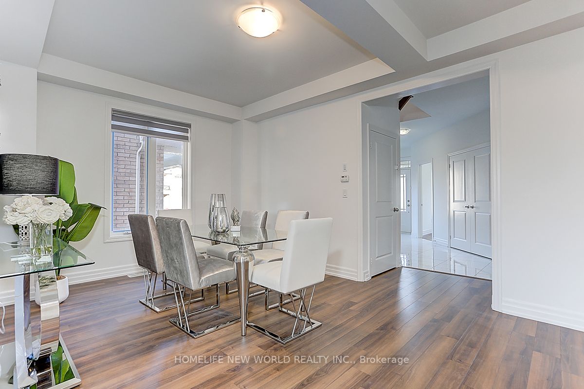 6 Acacia Crt