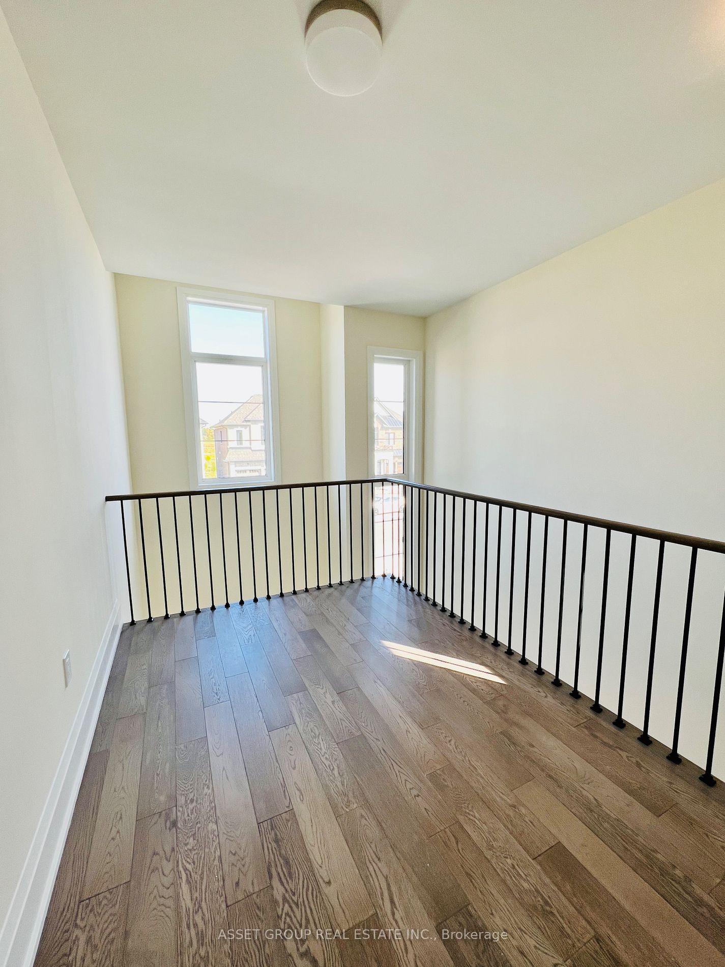 594 Kleinburg Smt Way S