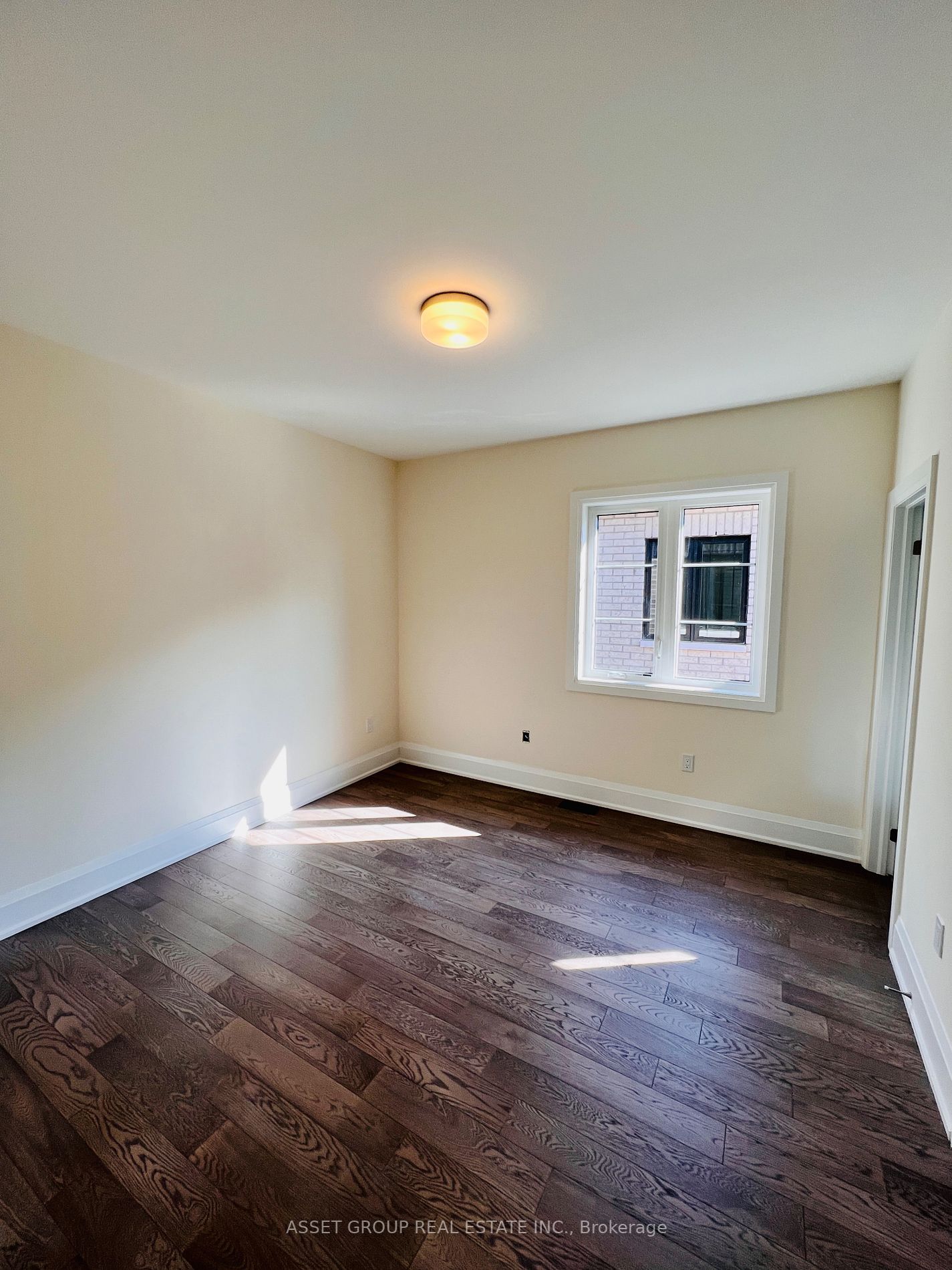 594 Kleinburg Smt Way S
