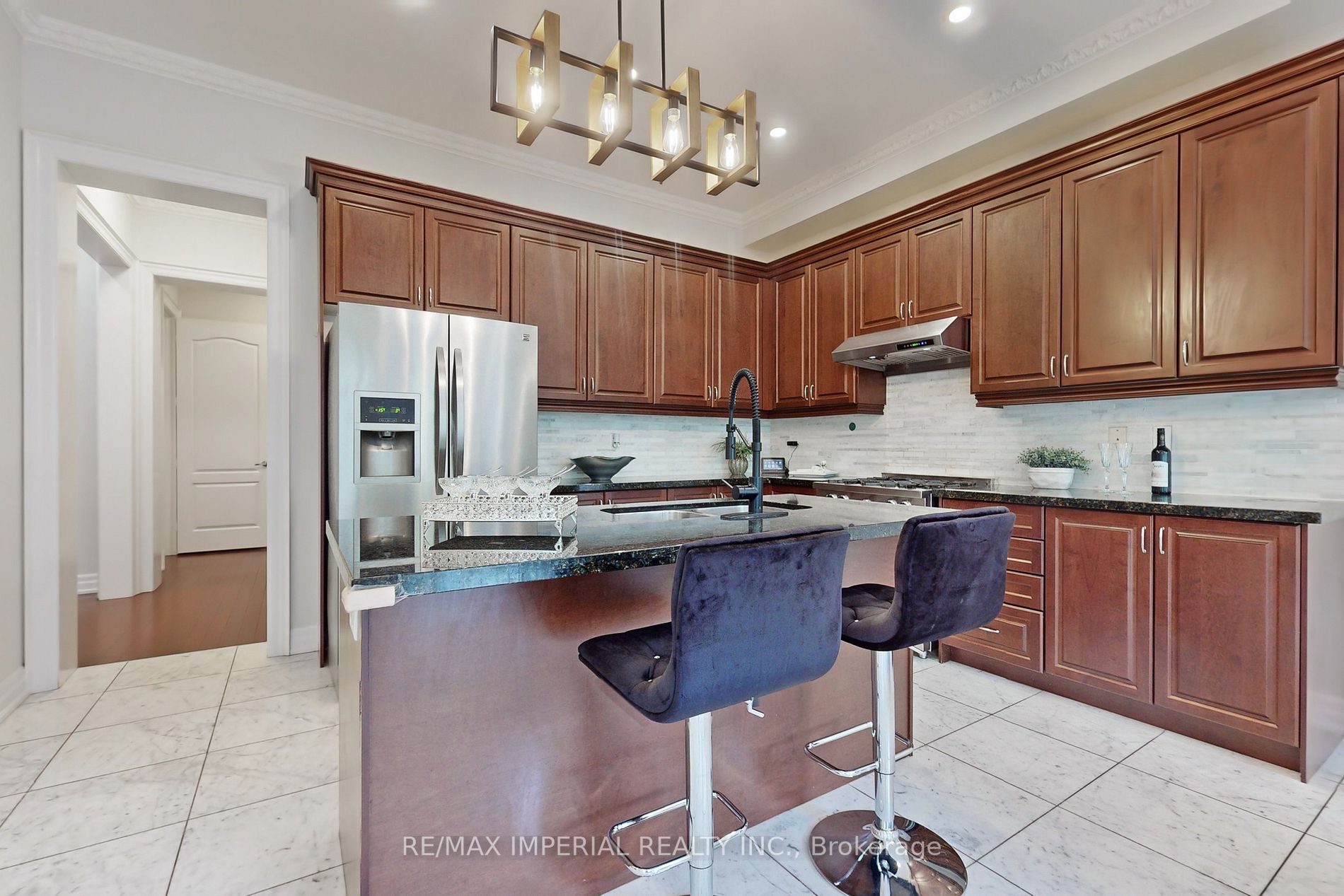 611 Pleasant Ridge Ave