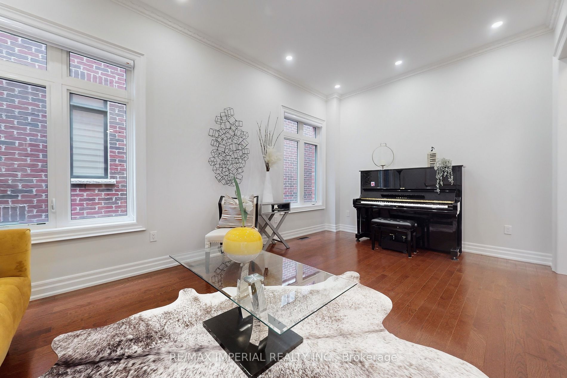 611 Pleasant Ridge Ave