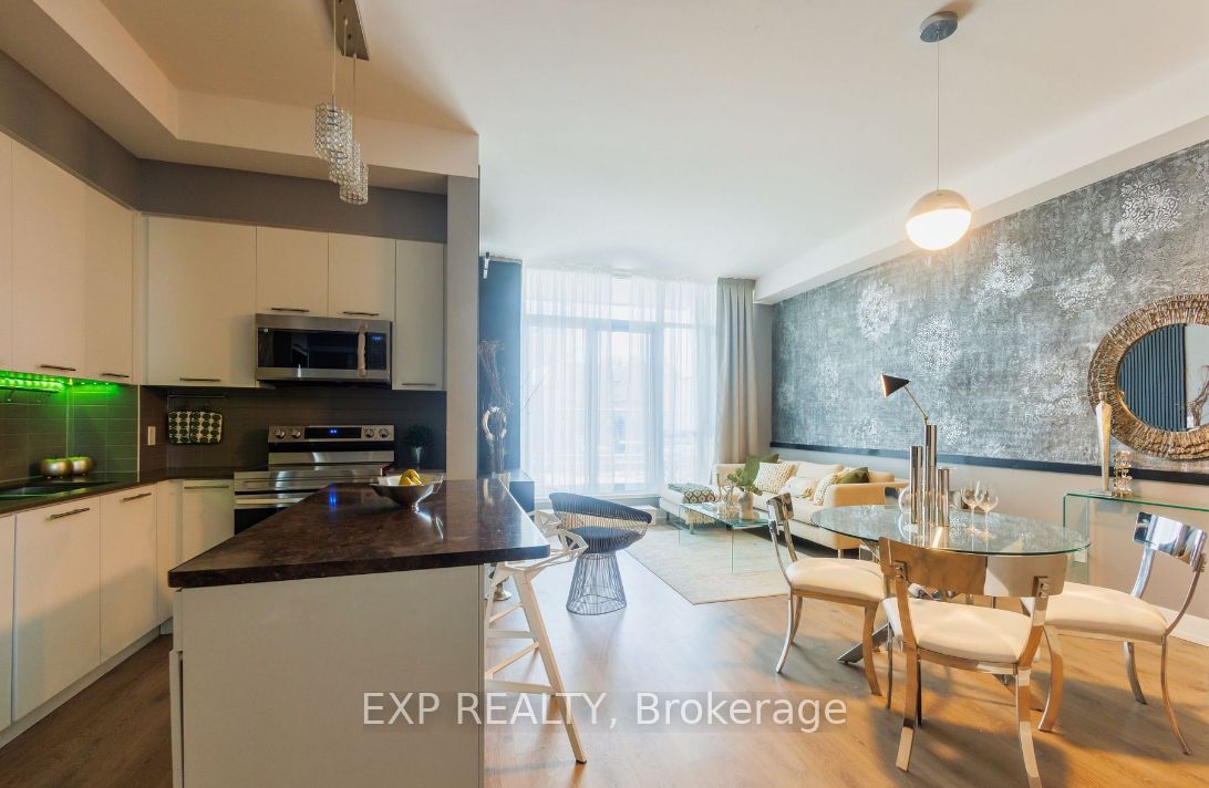 9471 Yonge Street, #213