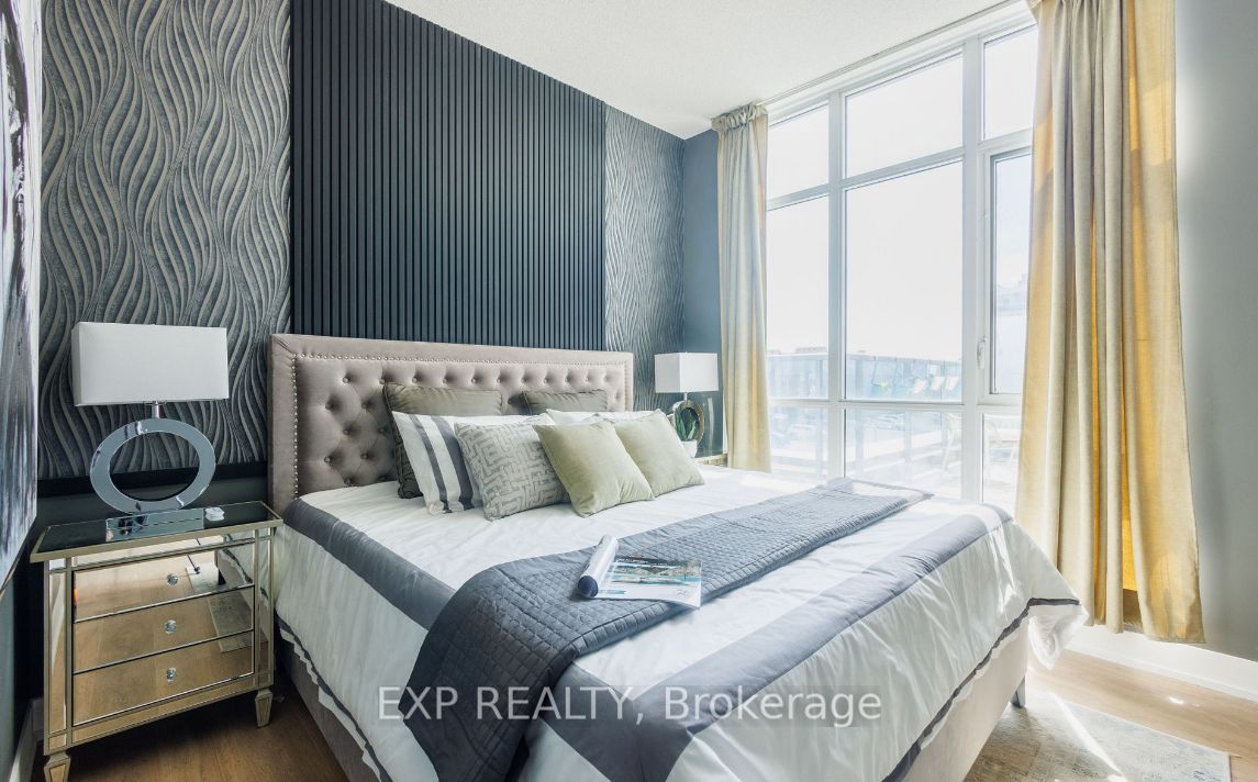 9471 Yonge Street, #213