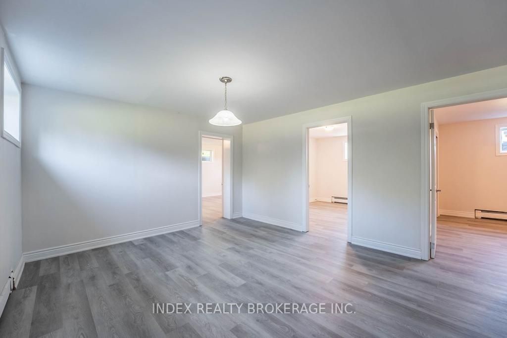 15295 11th Concession