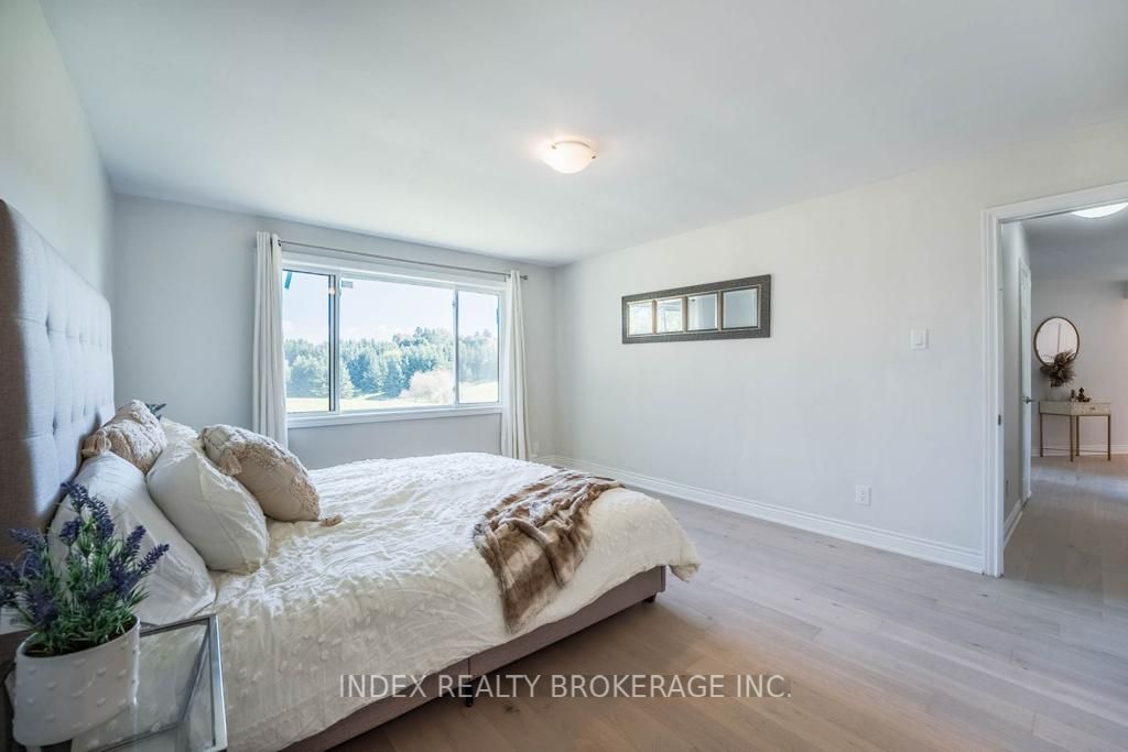 15295 11th Concession