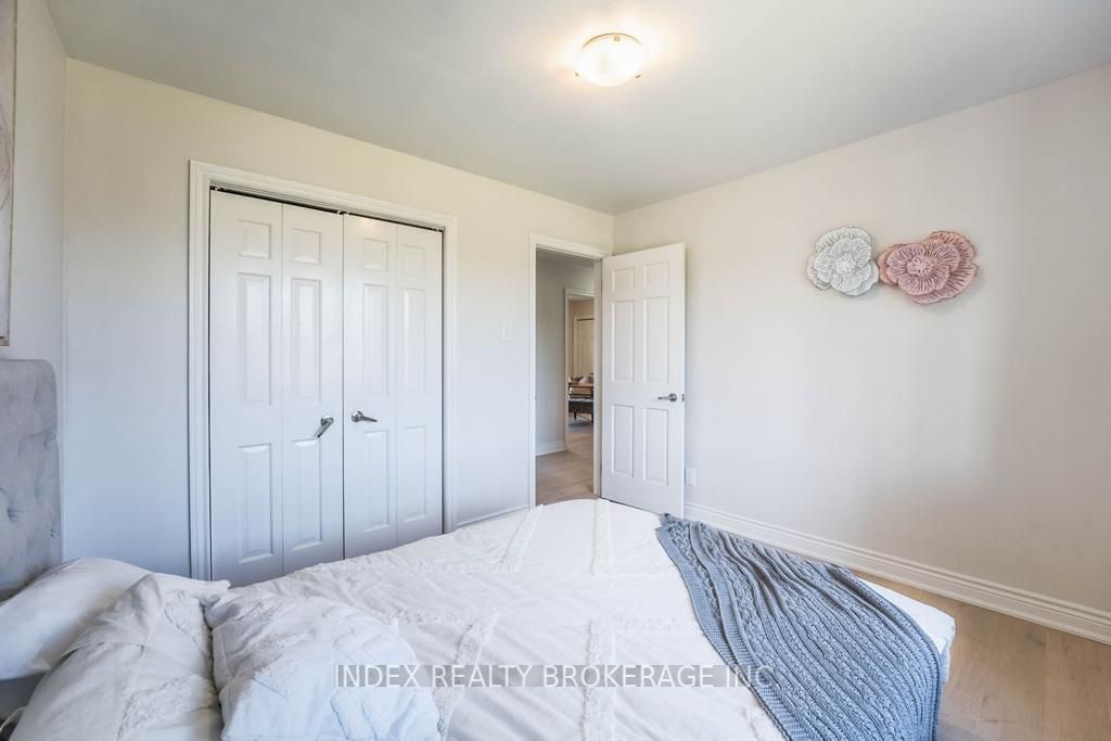 15295 11th Concession