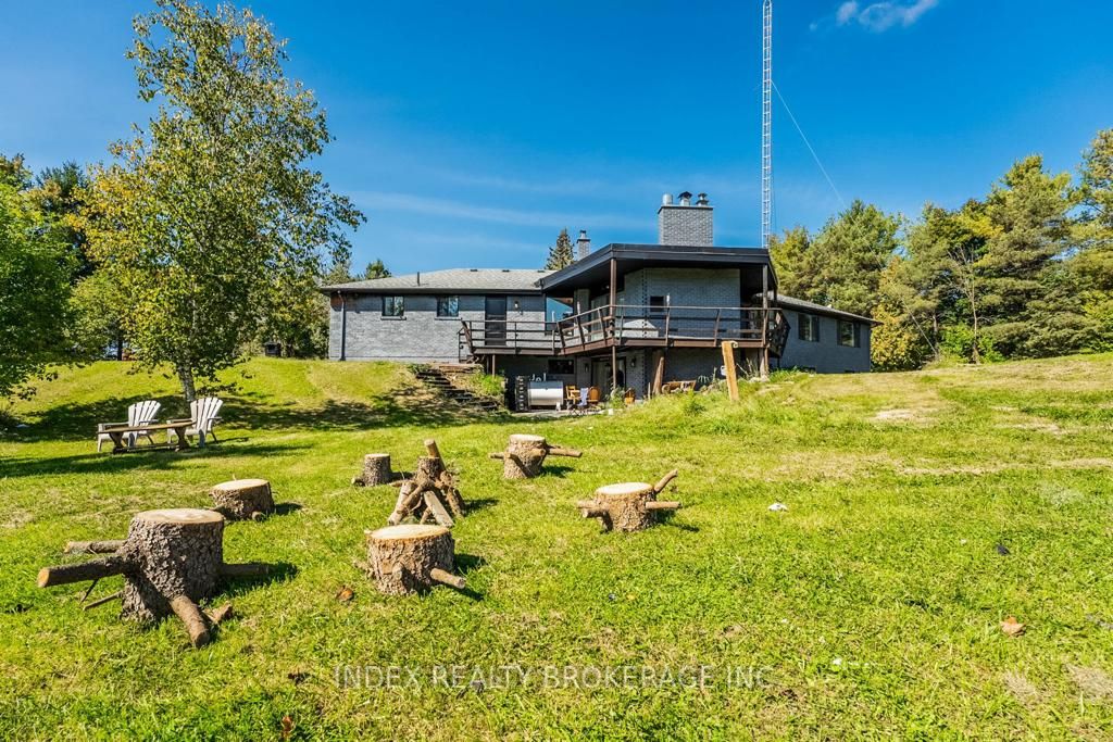 15295 11th Concession