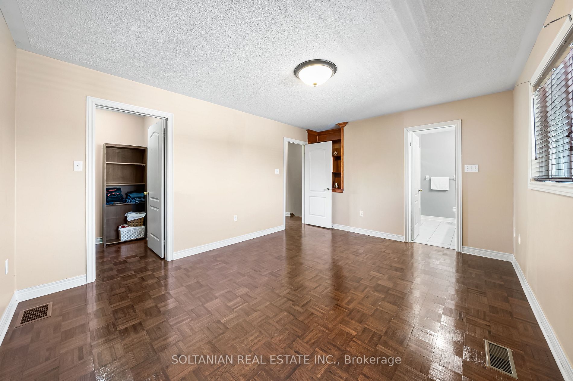 40 Tuscana Blvd