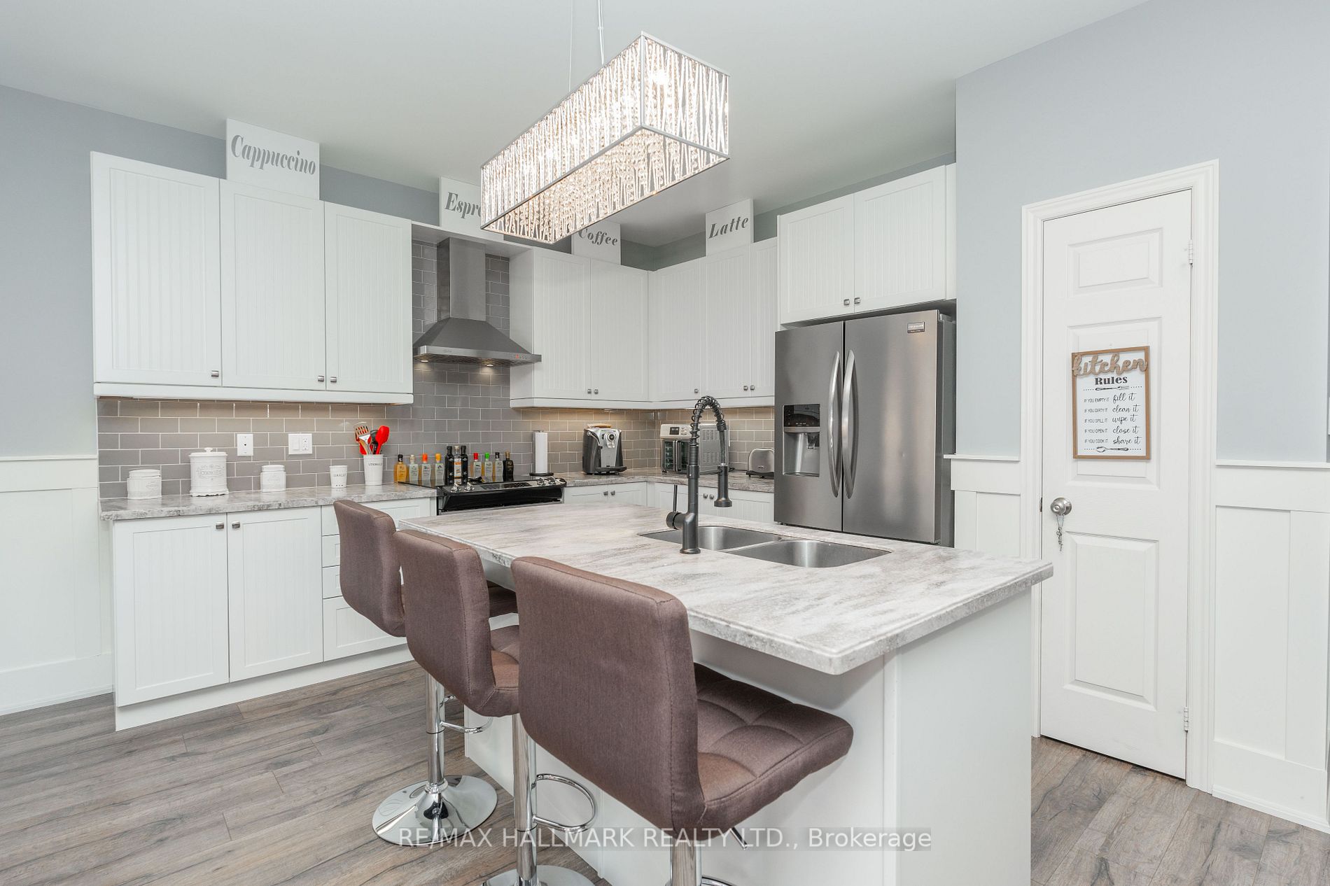 133 Sharpe Cres