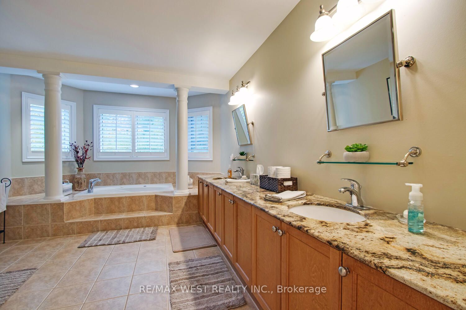 287 Apple Blossom Dr