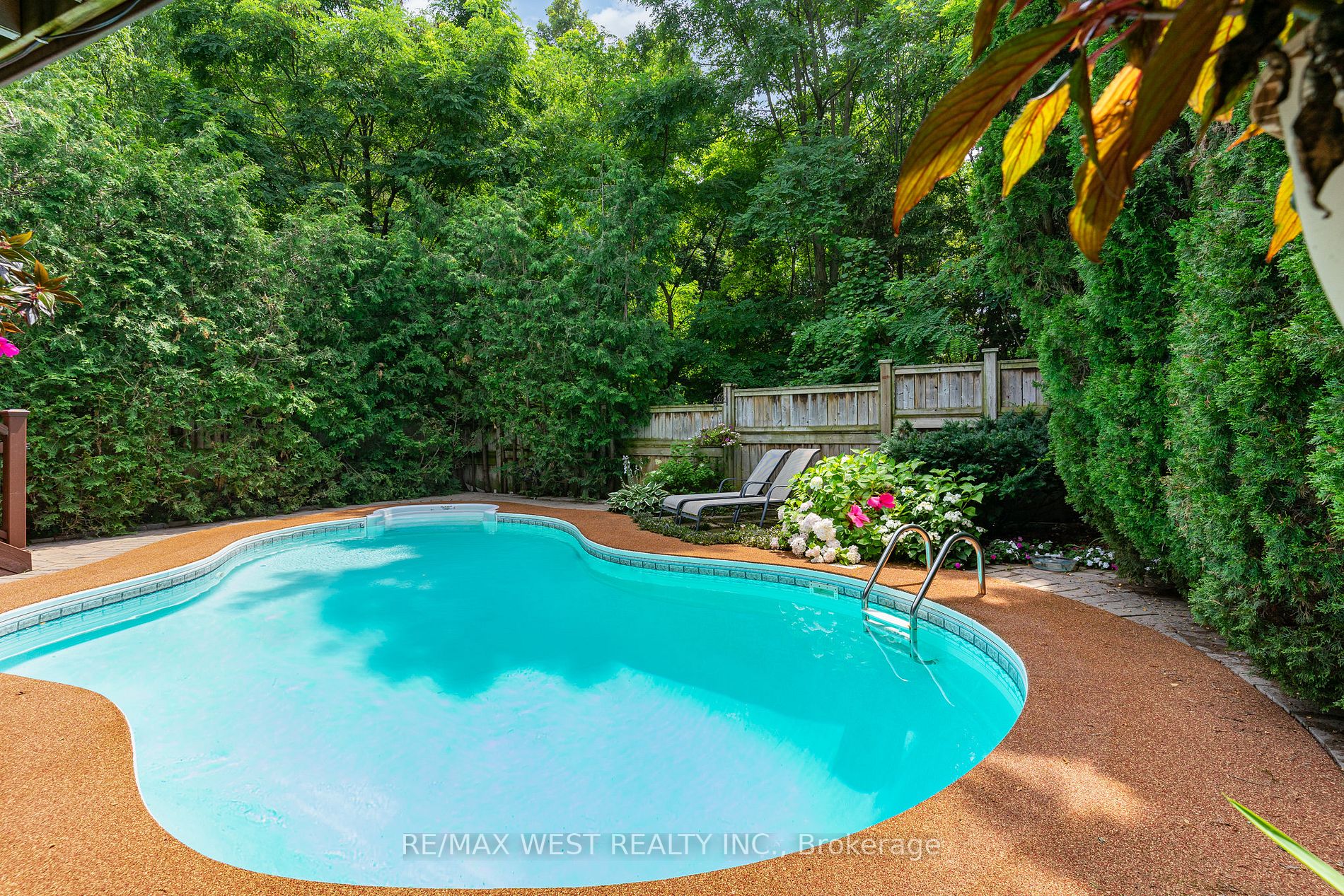 287 Apple Blossom Dr