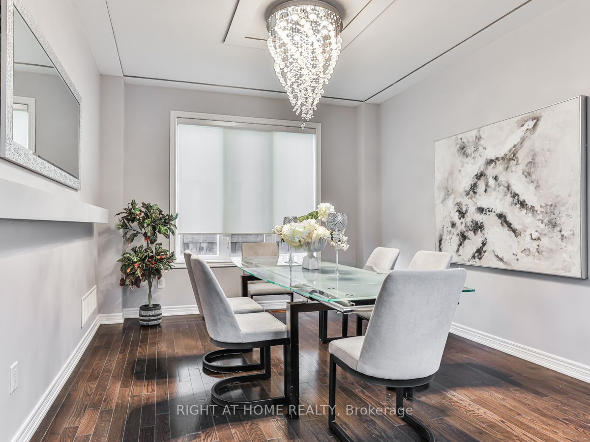 50 Mansard Dr