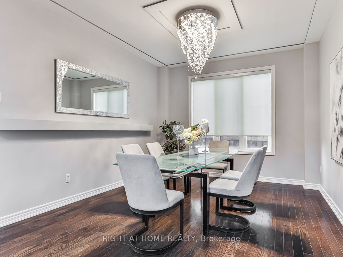 50 Mansard Dr