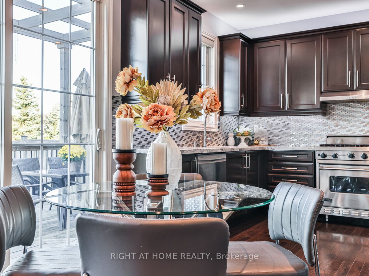50 Mansard Dr