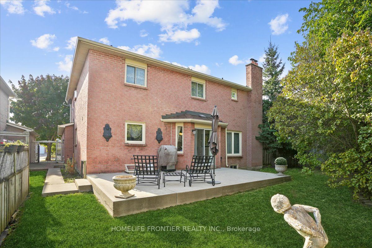 3 Pickett Crescent