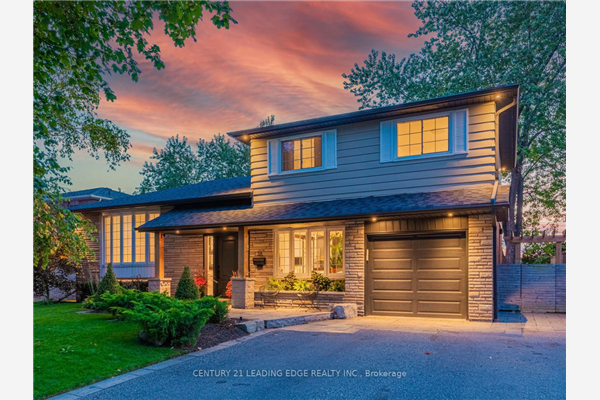 38 Wootten Way S, Markham