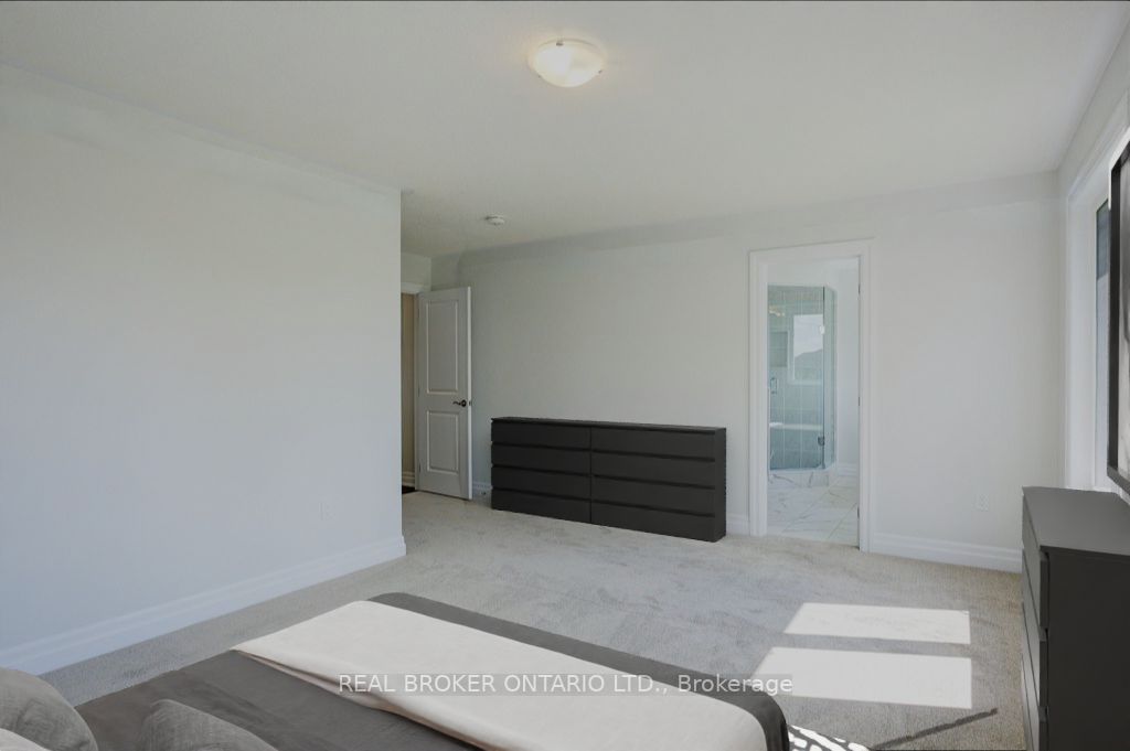 1546 Stovell Cres N
