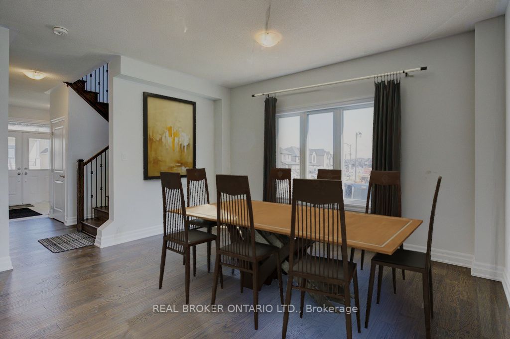 1546 Stovell Cres N