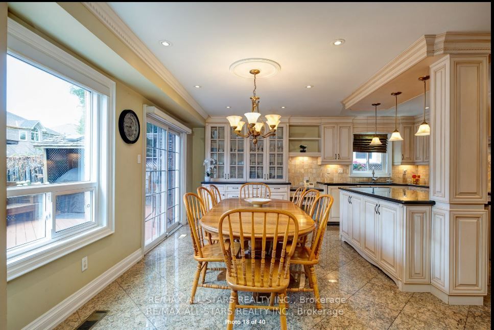 6 Lincoln Pl
