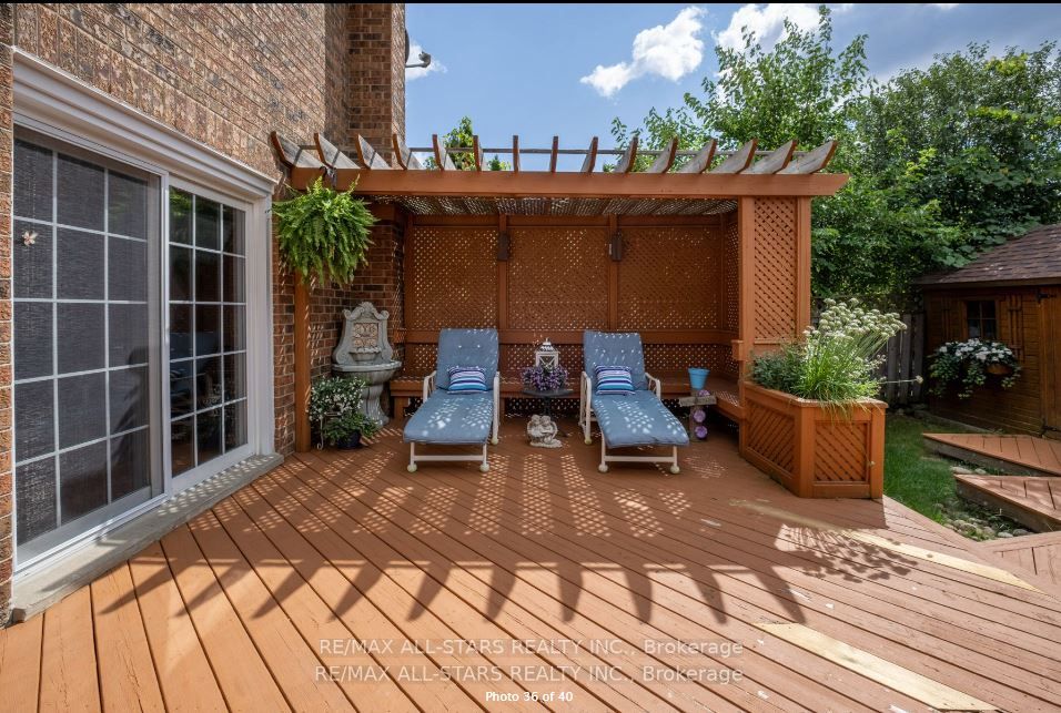 6 Lincoln Pl