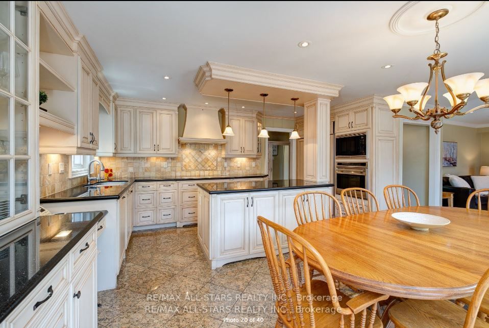6 Lincoln Pl