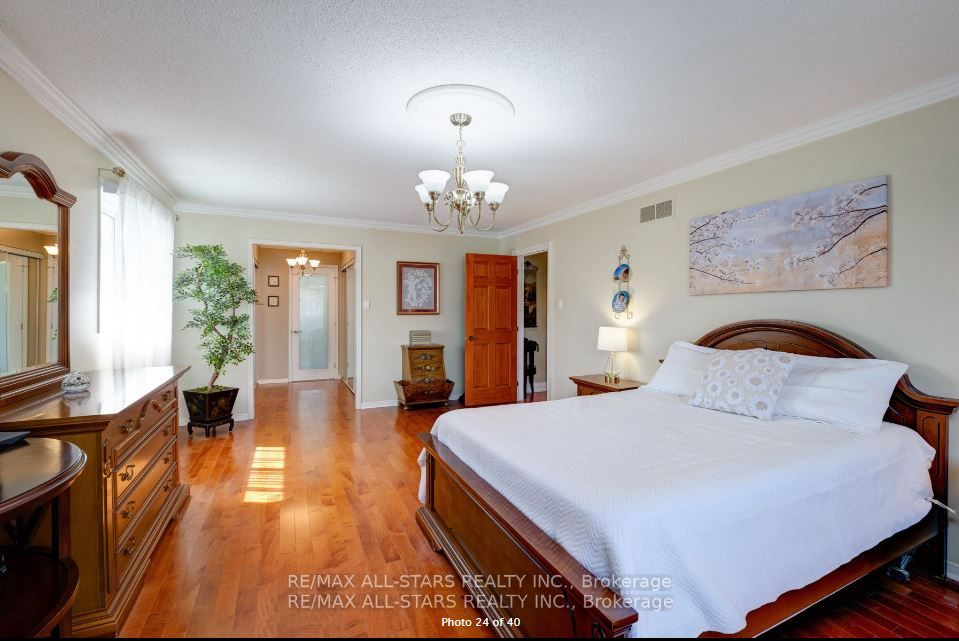 6 Lincoln Pl