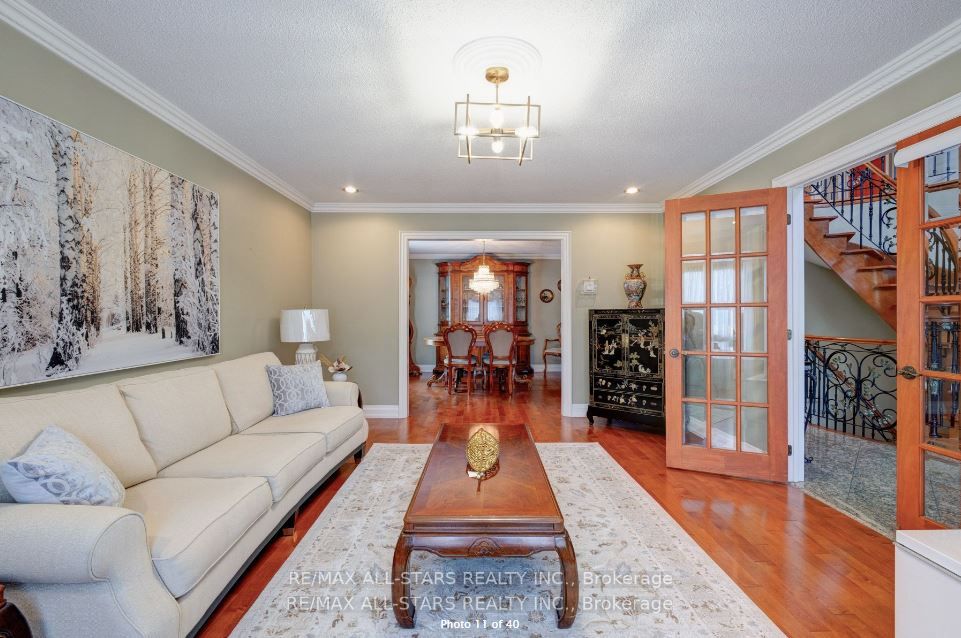 6 Lincoln Pl