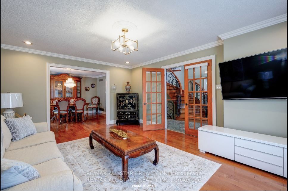 6 Lincoln Pl
