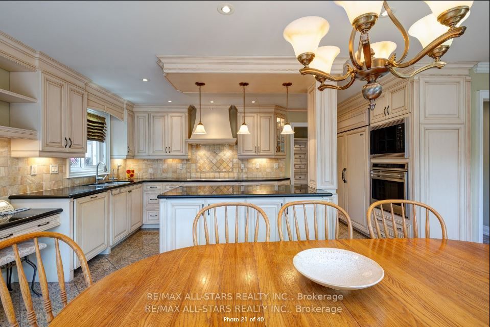 6 Lincoln Pl