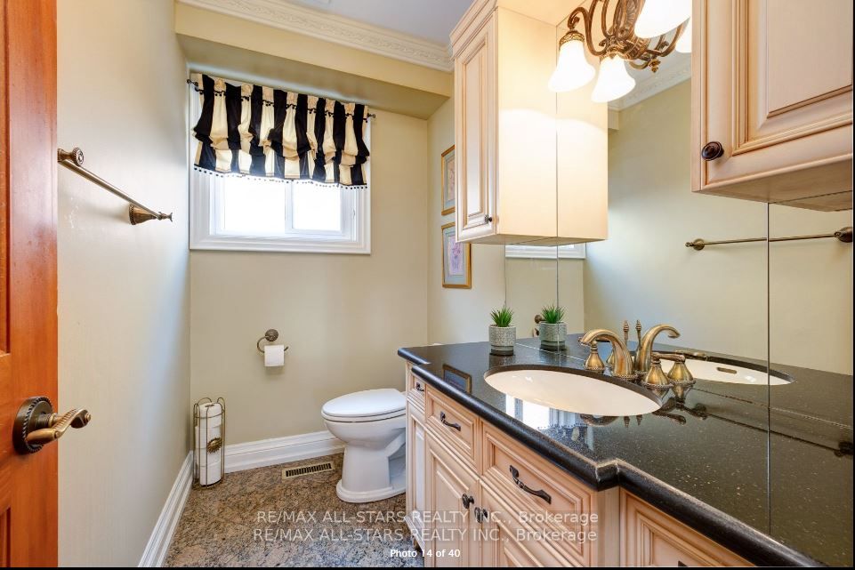 6 Lincoln Pl