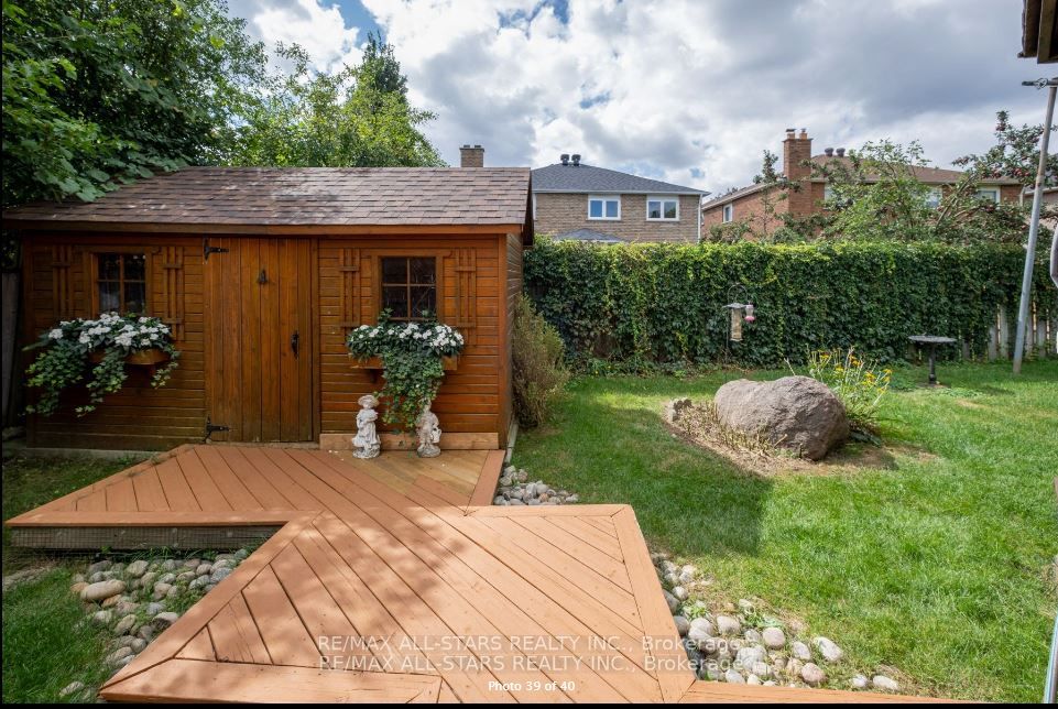 6 Lincoln Pl