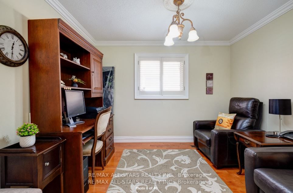 6 Lincoln Pl