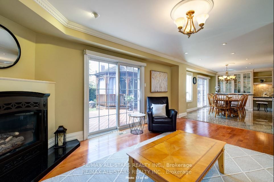 6 Lincoln Pl
