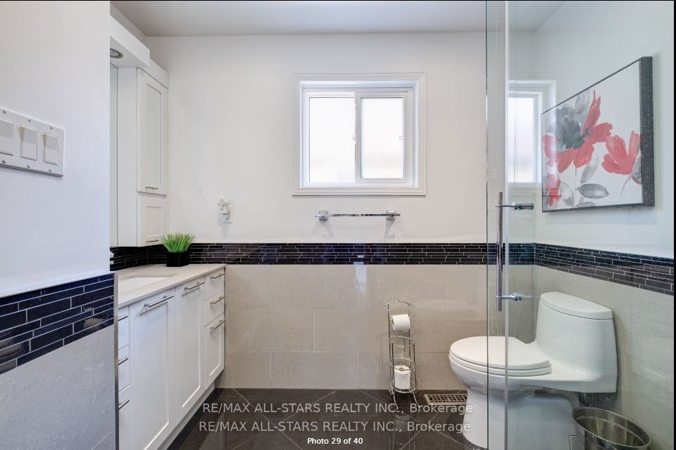 6 Lincoln Pl