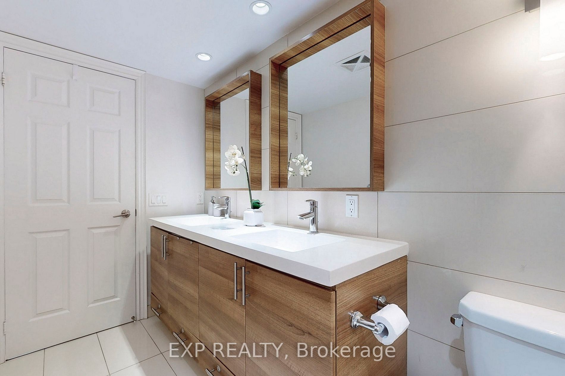 23 Cox Boulevard, #558