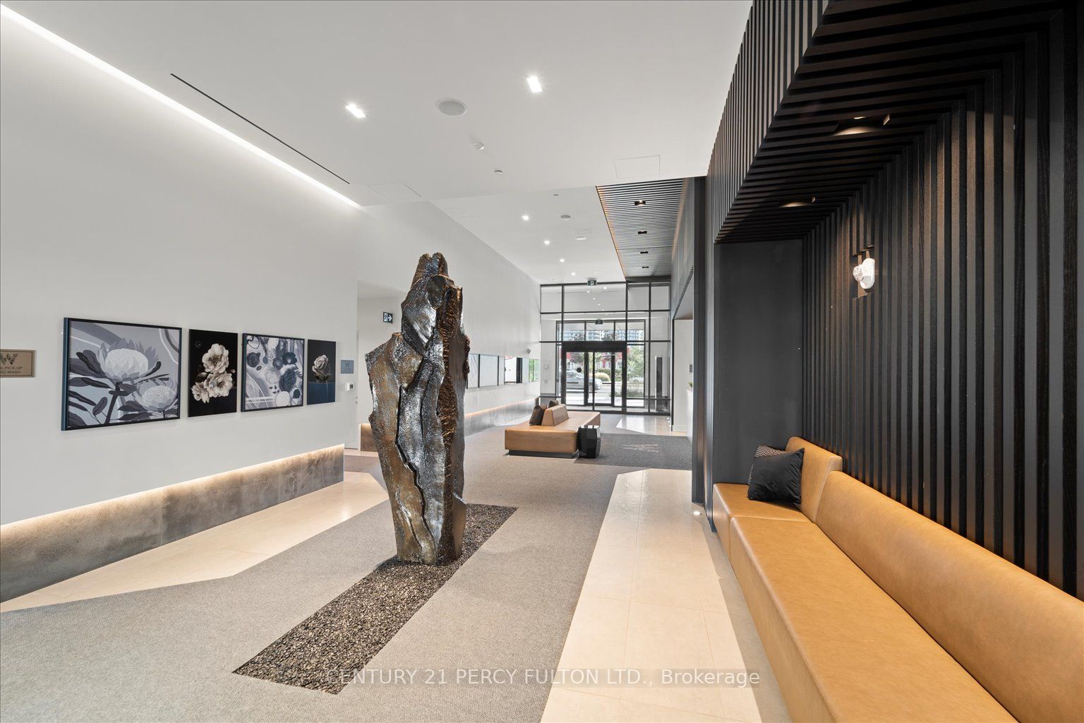 8868 Yonge St, #521E