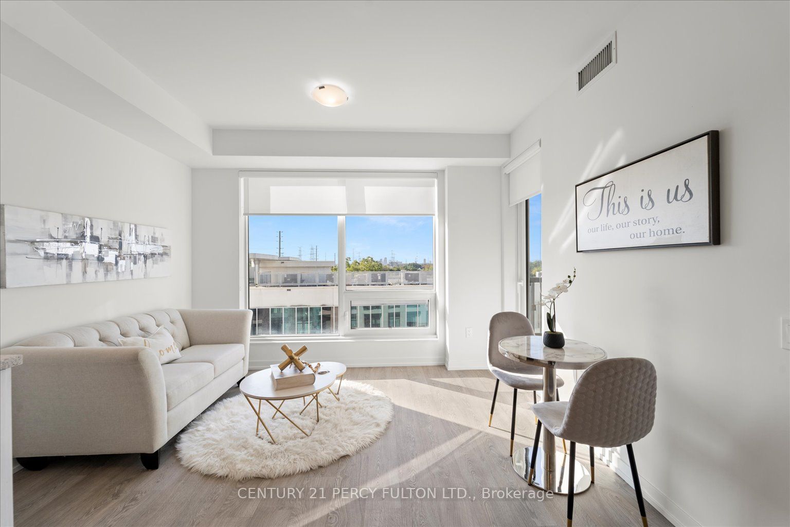 8868 Yonge St, #521E