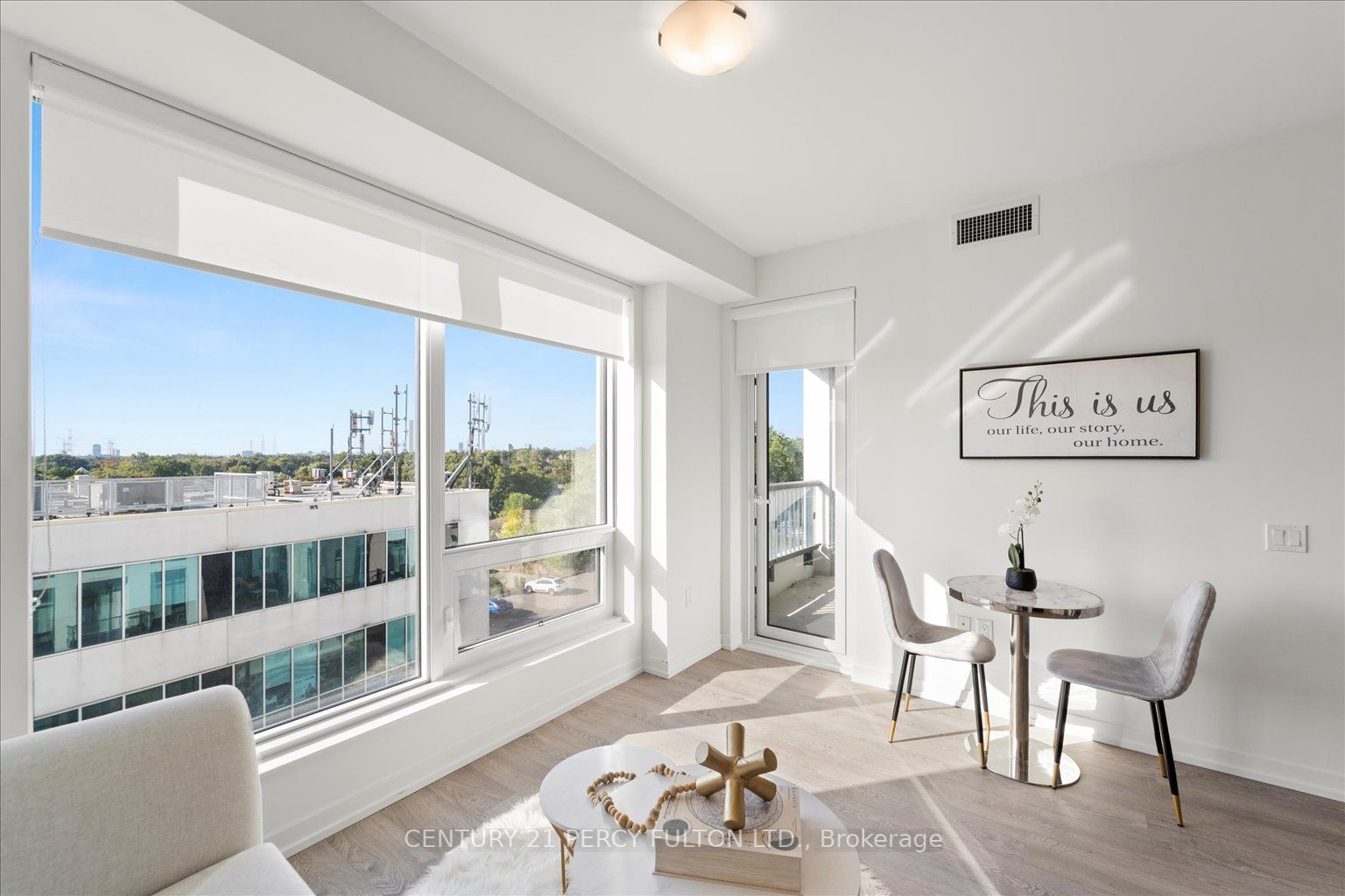 8868 Yonge St, #521E
