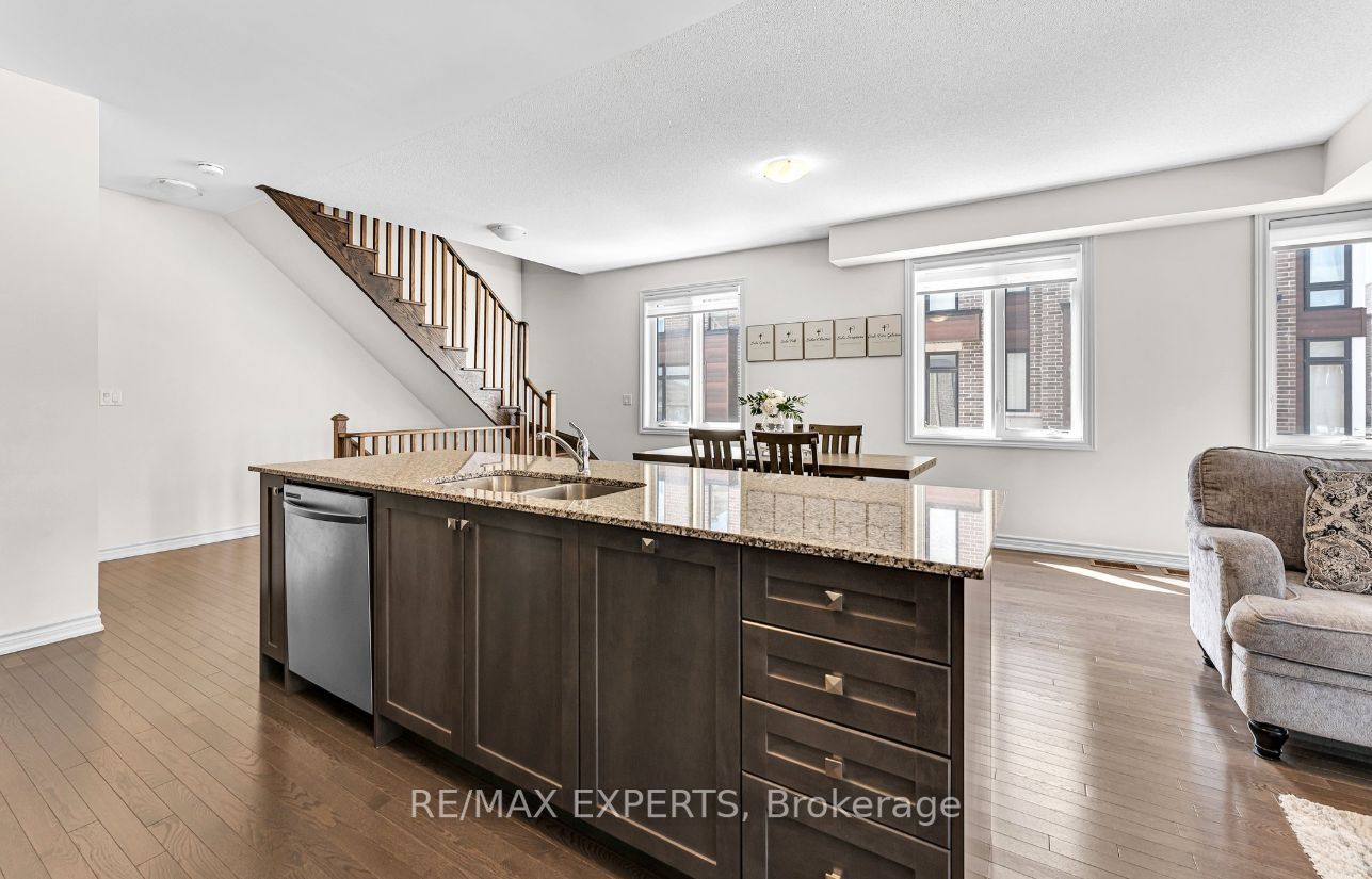 43 Elsinore St