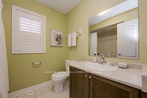 17 Ivy Stone Crt