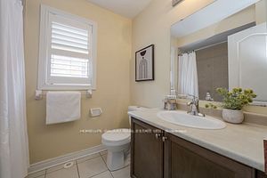 17 Ivy Stone Crt