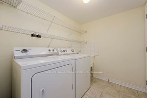 17 Ivy Stone Crt