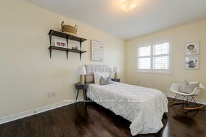 17 Ivy Stone Crt