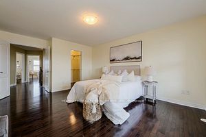 17 Ivy Stone Crt