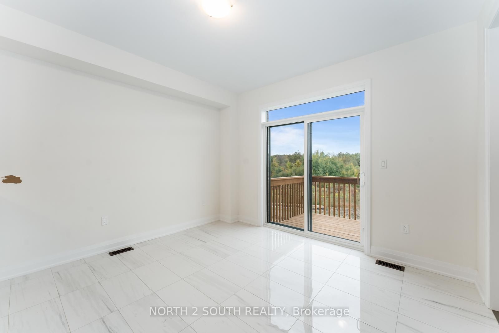 146 Ferragine Cres