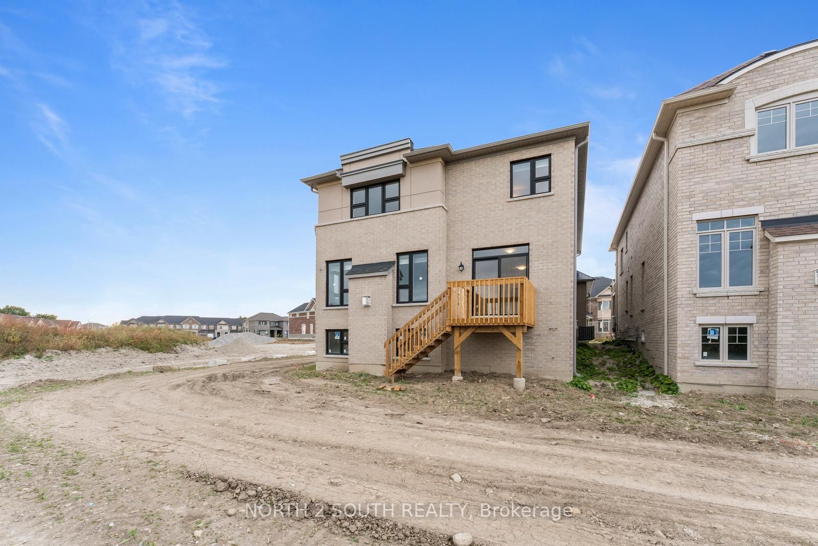 146 Ferragine Cres