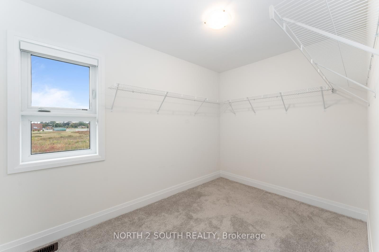 146 Ferragine Cres