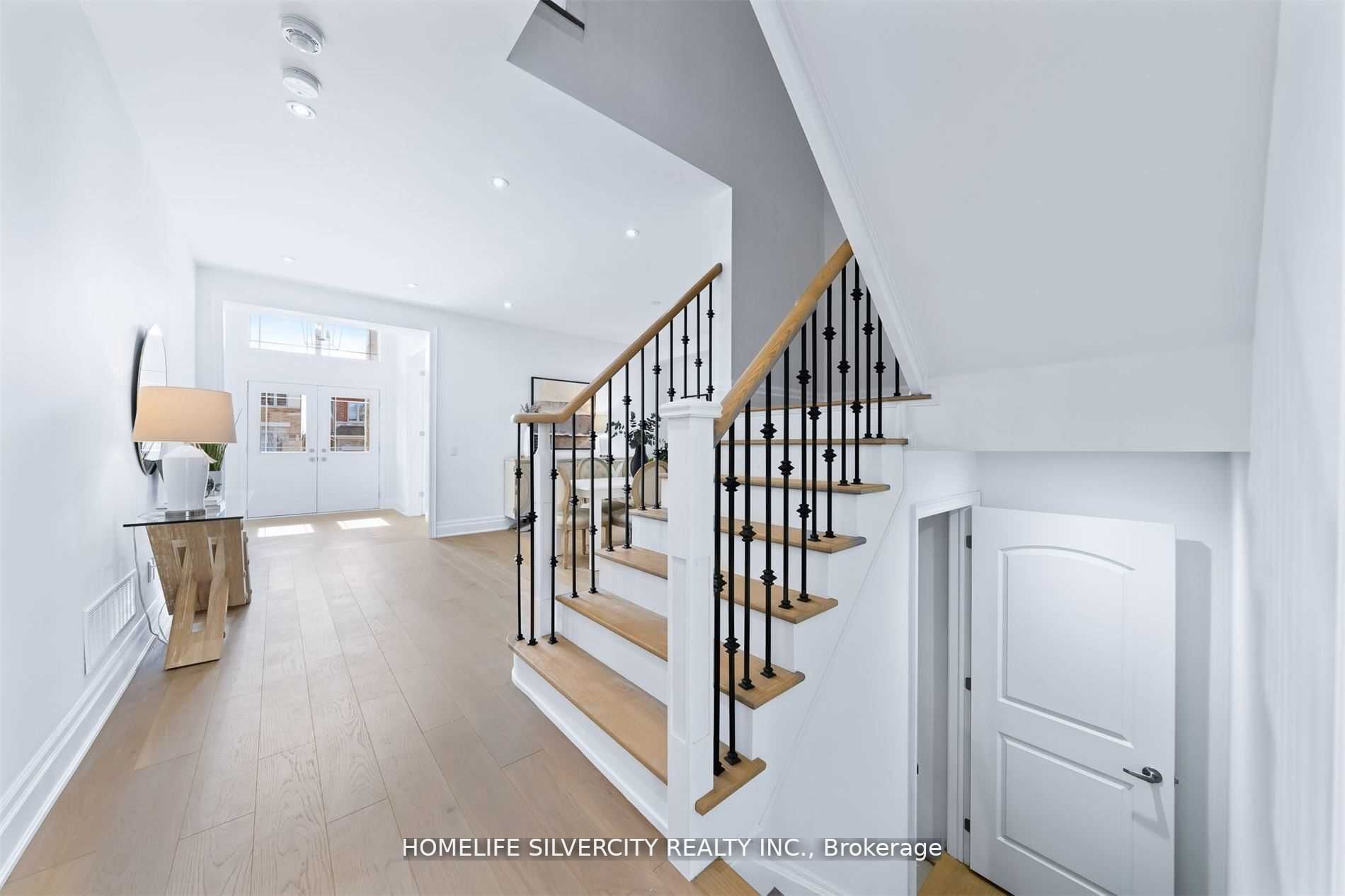 14 Ben Sinclair Avenue