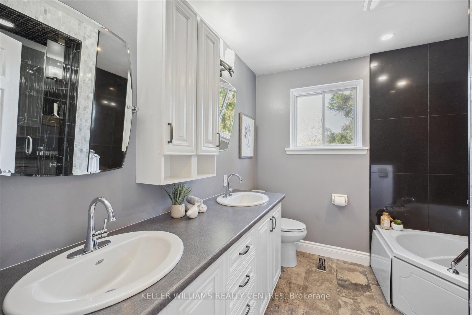 18 Boulding Dr